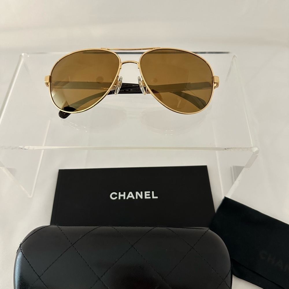 CHANEL~Collection Mirror Aviator Sunglasses - Picture 4 of 10